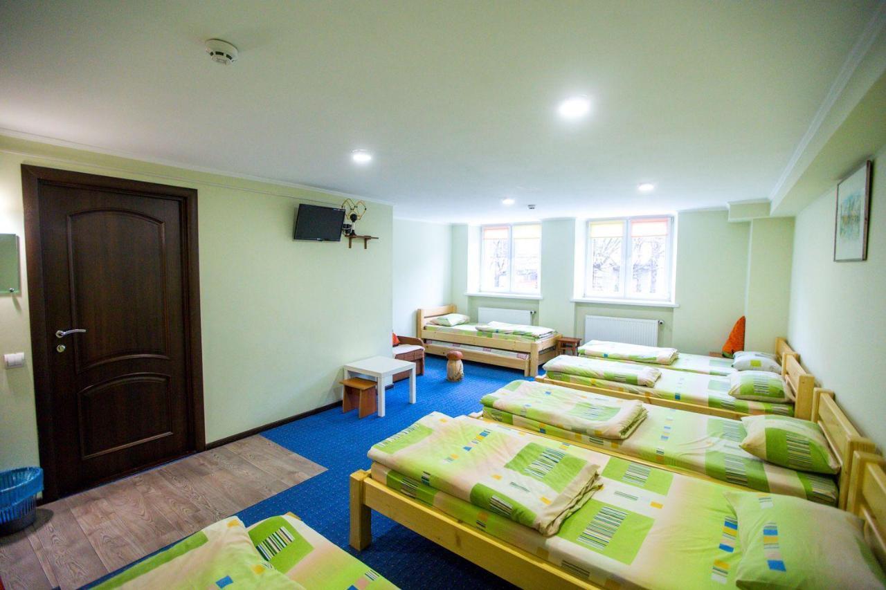 Apart Hotel Avinos Львов Экстерьер фото